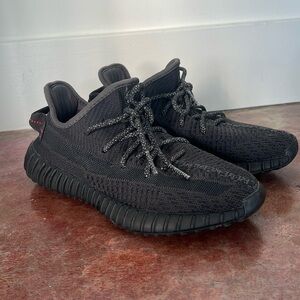 adidas Yeezy Boost 350 V2 Black (Non-Reflective) - Mens 6.5 (women’s 7.5 / 8)